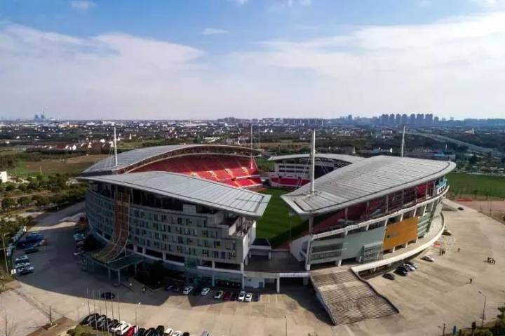 新闻21年了中国专业足球场的过去现在将来